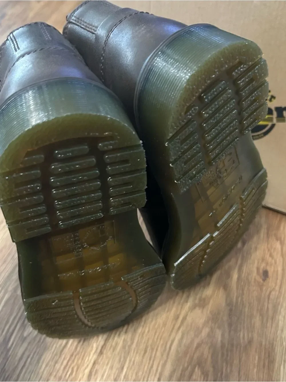 DR MARTENS 2976 LO brown leather ankle Chelsea boots booties shoes women’s 8 new